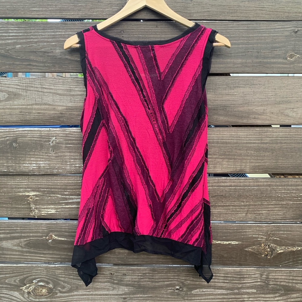 Jagged pink and black blouse - Picture 5 of 5